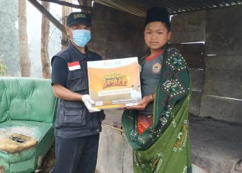 Senyum Anak-anak di Lereng Tengger