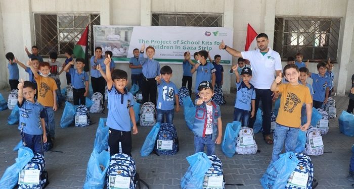 KolaborAksi Dompet Dhuafa-YBM BRI Distribusikan Ratusan Paket School Kit Bagi Pelajar Di Gaza