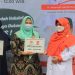 Anis Byarwati Serahkan Hadiah Pemenang Lomba Gebyar UMKM Tangguh