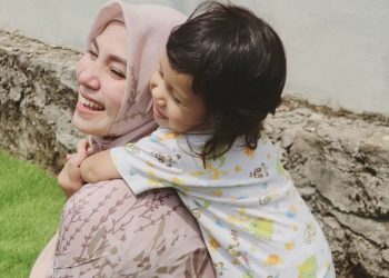 Belajar Pola Asuh Demokratis ala Puput Melati