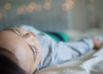 Hukum Menjamak Sholat karena Punya Bayi