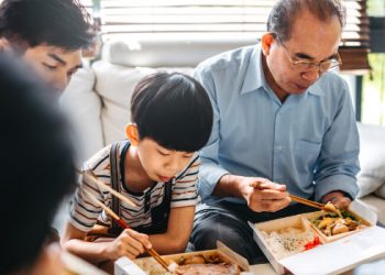 Selama Pandemi Banyak Anak-anak Konsumsi Makanan Cepat Saji