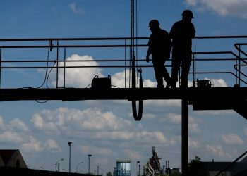 Tugas Utama Seorang Ayah Bukan Mencari Nafkah