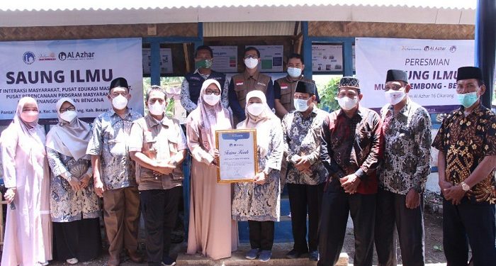 LAZ Al Azhar dan Sekolah Al Azhar Hadirkan Saung Ilmu di Desa Rawan Bencana