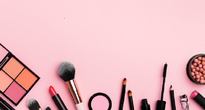 Tips Makeup Fresh untuk Tampil Cantik saat Zoom Meeting