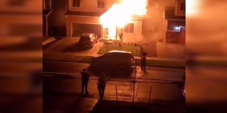 Muslim Neighbor Praised for Saving Family from House Fire