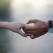 10 Cara Suami Mengungkapkan Cinta