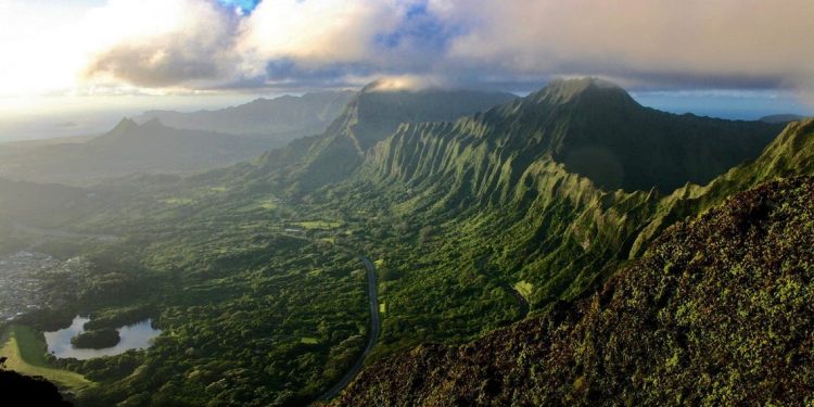 Tangga Haiku yang Terkenal di Hawaii akan Dihapus pada 2022