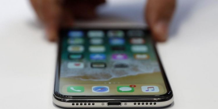 Uni Eropa akan Berlakukan Satu Pengisi Daya untuk Semua Ponsel