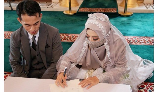 Kisah Tuti Alawiyah Melangsungkan Pernikahan Islam di Jepang