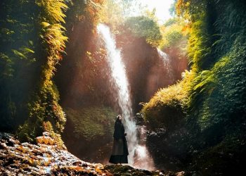 Keindahan Memukau Curug Aseupan Destinasi Hits di Bandung Jawa Barat