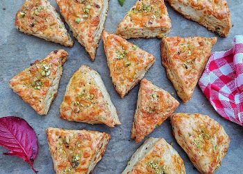 Resep Cheddar Pistachio Scones Khas Inggris, yang Bikinnya Gampang Banget
