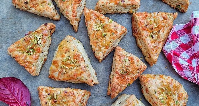 Resep Cheddar Pistachio Scones Khas Inggris, yang Bikinnya Gampang Banget