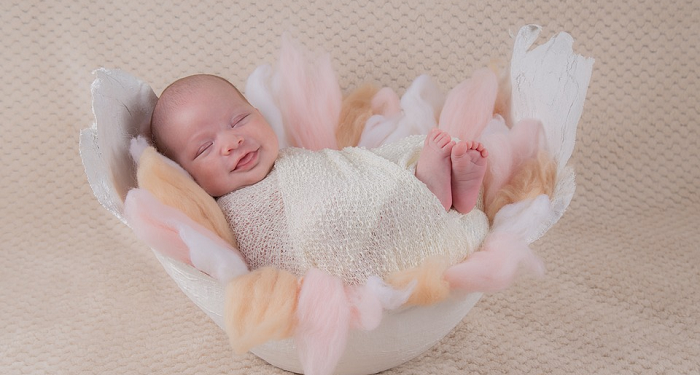 Bayiku Sudah Tersenyum Sejak Hari Pertamanya!