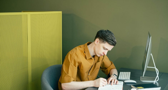 Tips tetap Sehat untuk Kamu yang Terlalu Lama Duduk