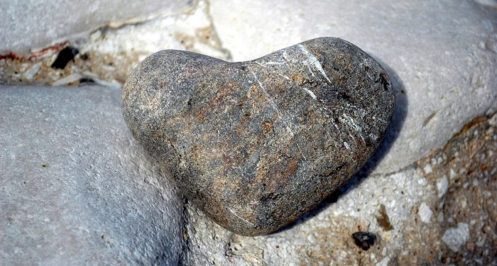 10 Tanda Hati Yang Keras