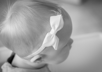 Membuat Pita Rambut Sederhana Untuk Buah Hati