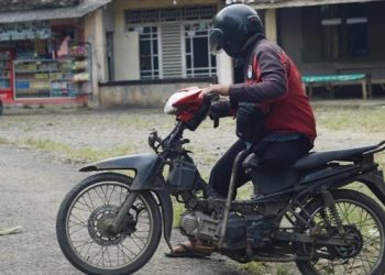 Mengabdi untuk Negeri, Jajang Tempuh 25 KM Tiap Hari