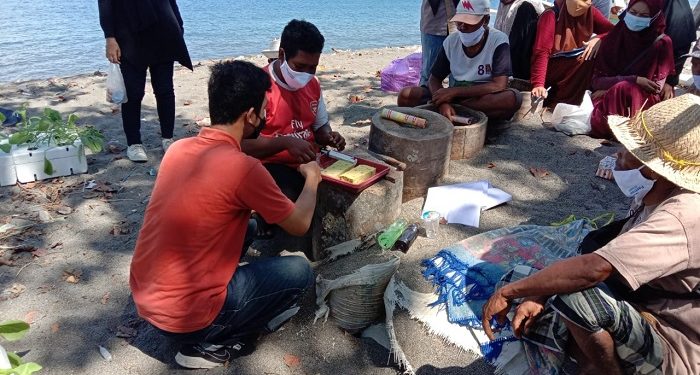 Universitas Mataram Olah Sampah untuk Tanam Hidroponik