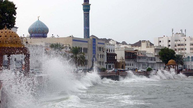 Oman Desak Penduduk Pantai untuk Mengungsi Jelang Badai Tropis Shaheen