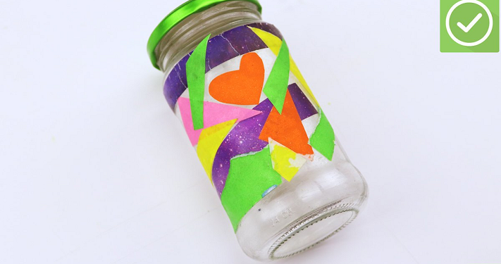 Membuat Kreasi Decoupage dengan Si Kecil