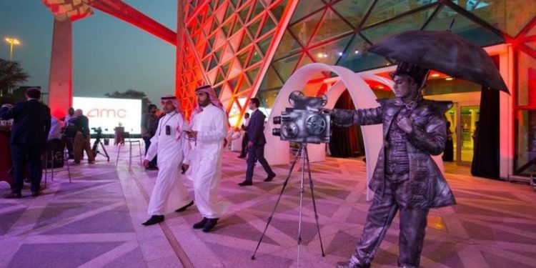 Warga Saudi Dapat Kesempatan Jadi yang Pertama Menonton Film di Festival Film Laut Merah