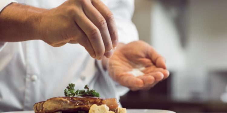 Regulator Obat AS Desak Masyarakat Mengurangi Garam dalam Makanan Sehari-hari