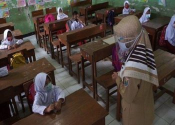 Mewaspadai Gelombang Ketiga