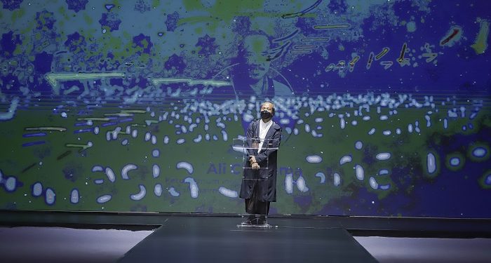 Desainer Ali Charisma Lelang 1.000 Baju untuk Anak-Anak Bulukumba