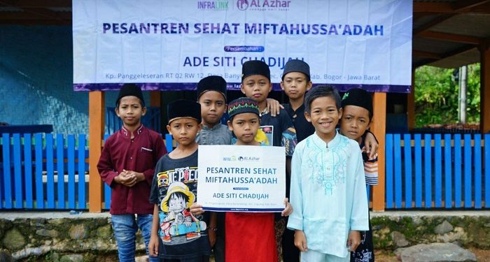 Sambut Hari Santri Nasional, LAZ Al Azhar Hadirkan MCK untuk Ponpes Sehat Miftahussa'adah
