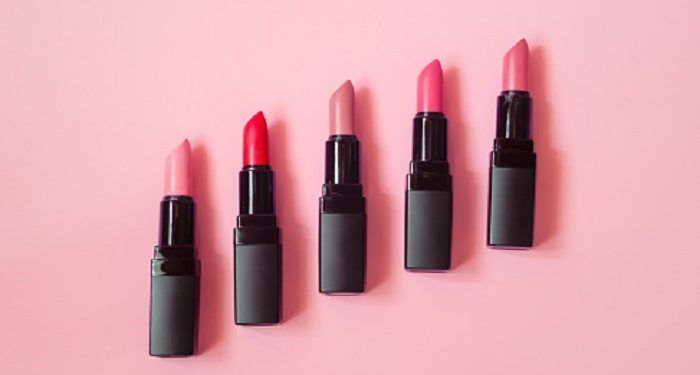 4 Langkah Buat Tampilan ala Lady Boss yang Kuat dan Elegan