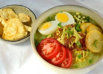 Dimusim Hujan Coba Resep Soto Ayam Betawi dengan Sensasi yang Berbeda
