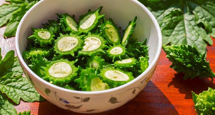 5 Manfaat Pare untuk Kecantikan Kulit dan Rambut