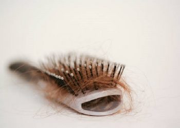 Kenali Jenis-Jenis Rambut Rontok Sebelum Alami Kebotakan