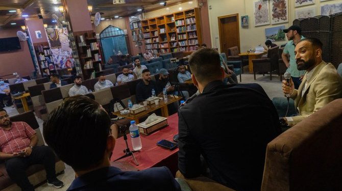Sebuah Kafe Buku di Mosul Didik Kesadaran Politik Jelang Pemilu Irak