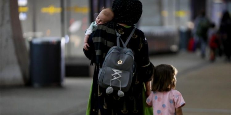 Hampir Setengah dari Semua Pengungsi Afghanistan di AS adalah Anak-anak