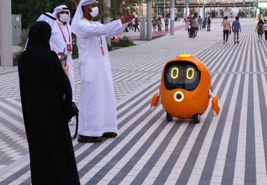 Robot di Expo 2020 Dubai Punya Banyak Peran Saat Berinteraksi dengan Pengunjung