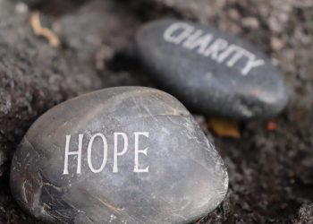 Hukum Menceritakan Amal Sholih