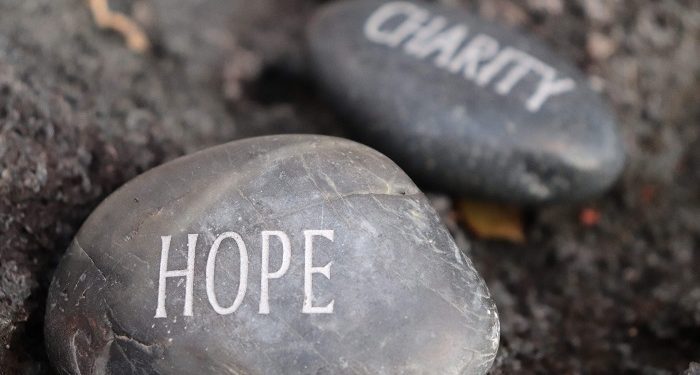 Hukum Menceritakan Amal Sholih