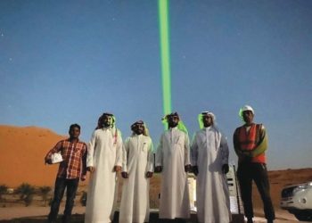 Lindungi Pelancong, Saudi Pasang Suar Laser untuk Terangi Jalan di Gurun Nafud