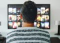 Hukum Mengunduh Film di Internet