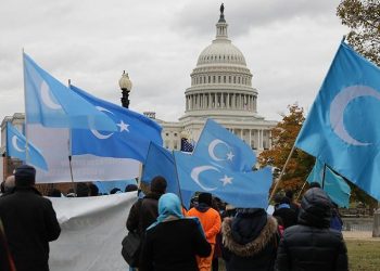 Warga Uighur Kecam China di Ibukota AS