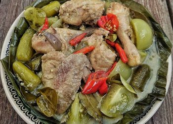 Resep Garang Asem Ayam, Masakan Berbungkus Daun Enak dan Mudah