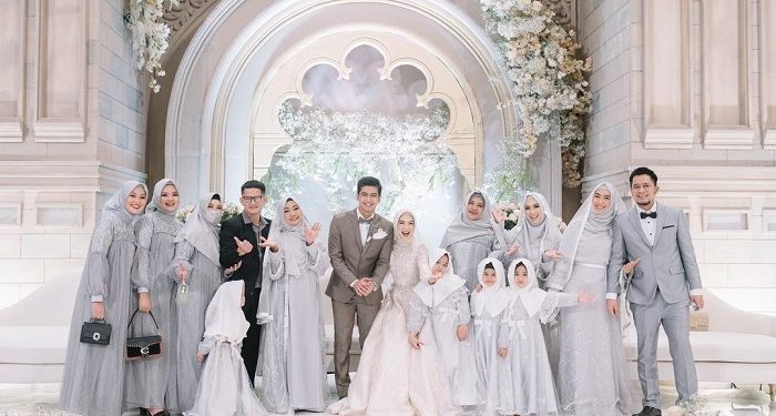 Begini Konsep Gaun untuk Keluarga Ria Ricis dan Teuku Ryan Saat Resepsi