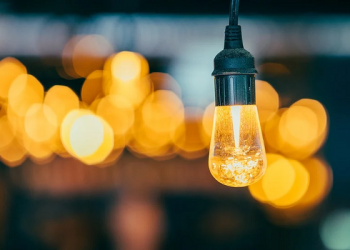 Cahaya di atas Cahaya - Tadabbur Surat An-Nur (Bag-4)