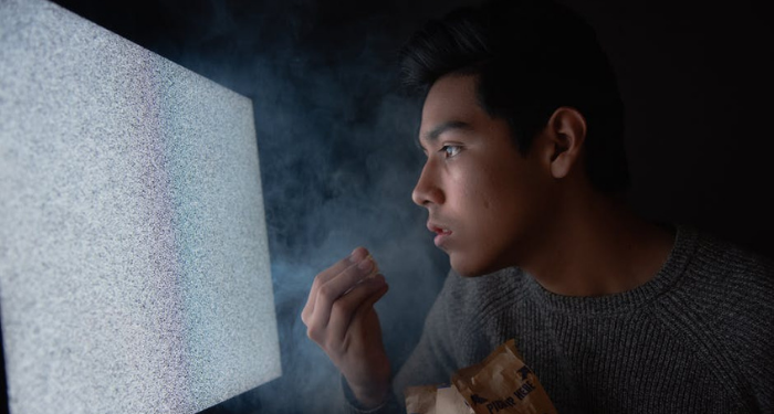 Tetap Sehat dan Bugar saat Nonton Drakor