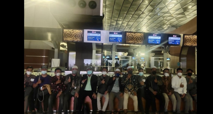 15 Imam Asal Indonesia Diberangkatkan ke Uni Emirat Arab untuk Bertugas di Masjid-masjid