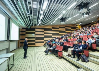 Empat Cara Menjadikan Diri Kita Lebih Percaya Diri Bicara di Depan Umum