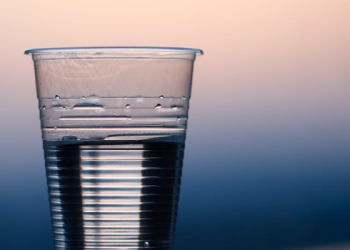 7 dari 10 Rumah Tangga Indonesia Konsumsi Air Minum Terkontaminasi