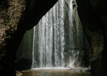Tadabur Surat Al-Kahfi Ayat 19, Berapa Lama Para Pemuda Berada di Gua